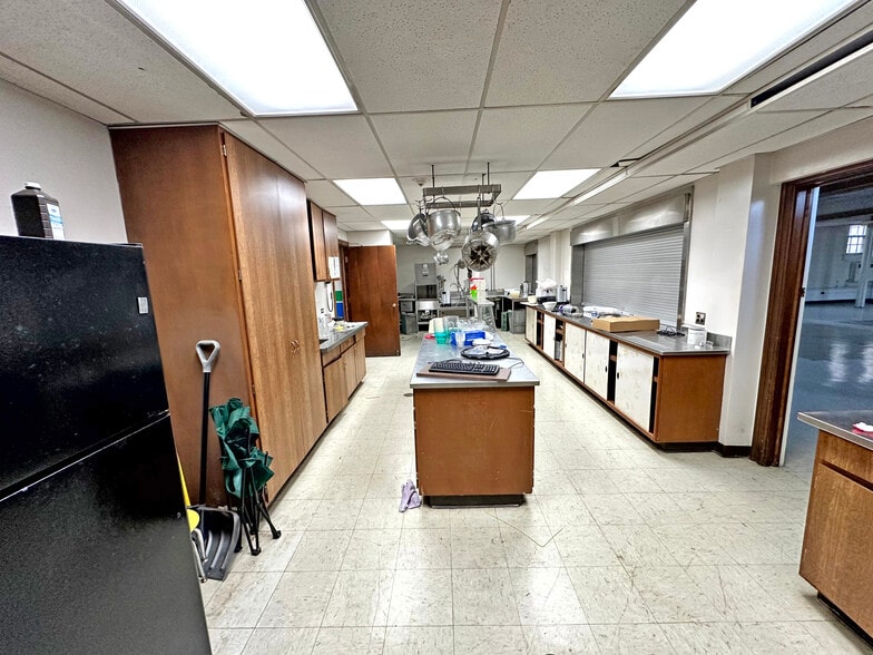 More Photos Of 12739 Maple Ave, Blue Island Religious Facility For Sale