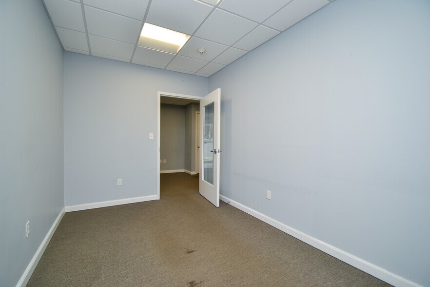 More Photos Of 159 Us Highway 46, Rockaway Office For Lease