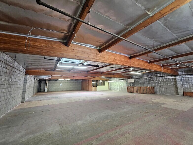 More Photos Of 765 Stanford Ave, Los Angeles Warehouse For Lease