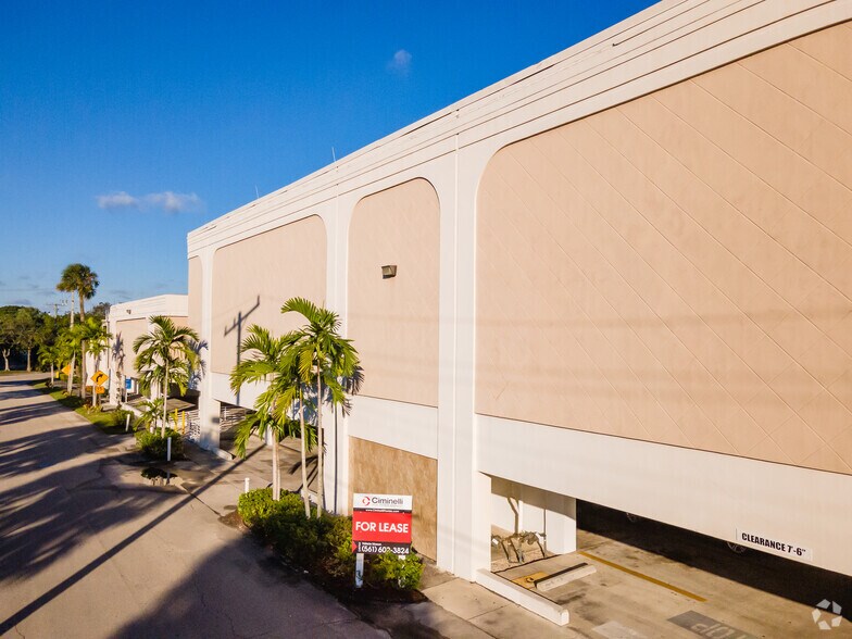 More Photos Of 4101 NW 3rd Ct, Plantation Medical For Lease