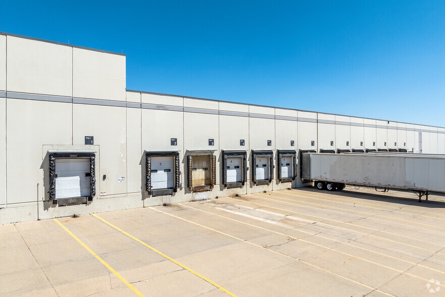 More Photos Of 250 NW 10th St, Waukee Warehouse For Sale