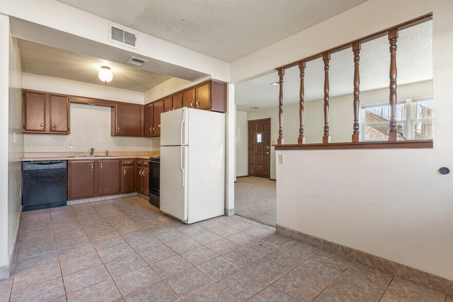 More Photos Of 5218-5240 Ditzler Ave, Raytown Apartments For Sale