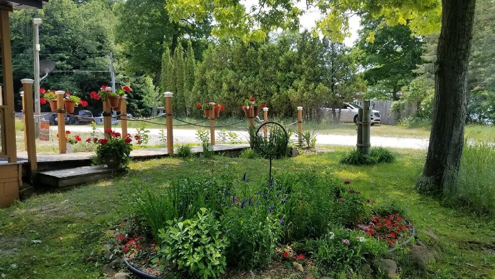 More Photos Of 10244 Lost Valley, Montague Hotel For Sale
