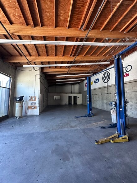More Photos Of 11318-11328 Garvey Ave, El Monte Auto Repair For Lease