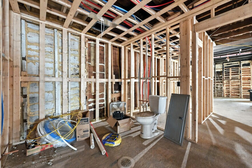 More Photos Of 370 Main St, Wilton Restaurant For Sale