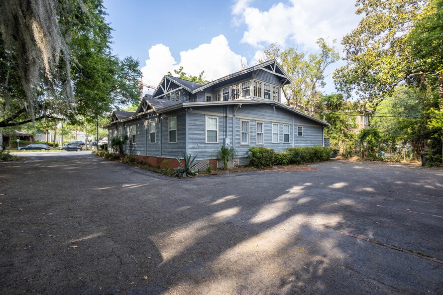 More Photos Of 1013 SW 2nd Ave, Gainesville Office For Sale