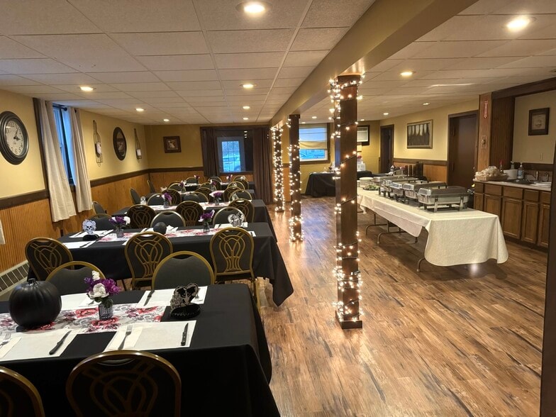 More Photos Of 8390 Seneca Tpke, New Hartford Restaurant For Sale