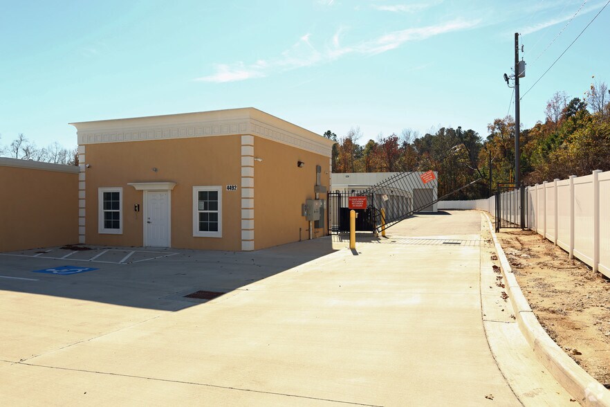 More Photos Of 4492 Washington Rd, Evans Flex For Lease