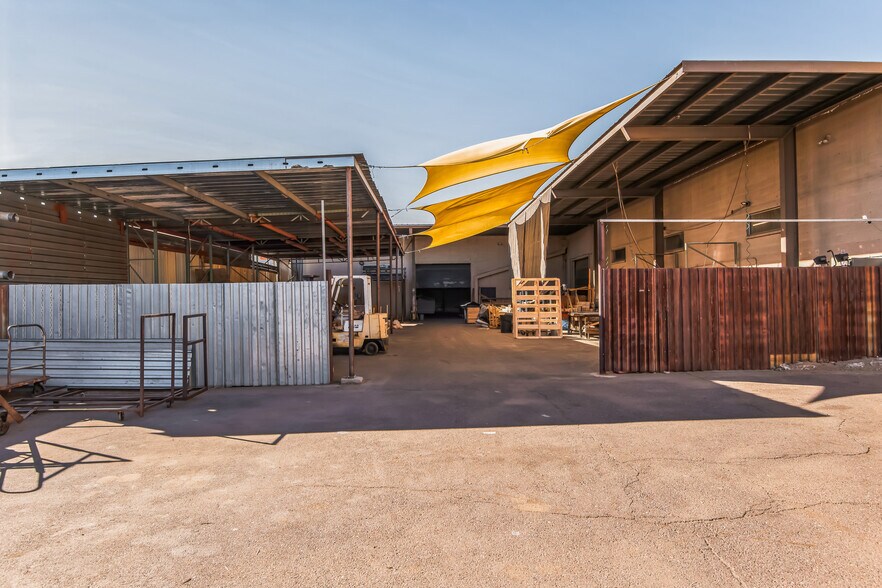 More Photos Of 4132 N 38th Dr, Phoenix Industrial For Sale
