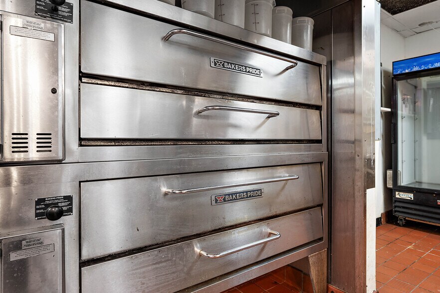 More Photos Of 12849 Ocean Gtwy, Ocean City Restaurant For Sale