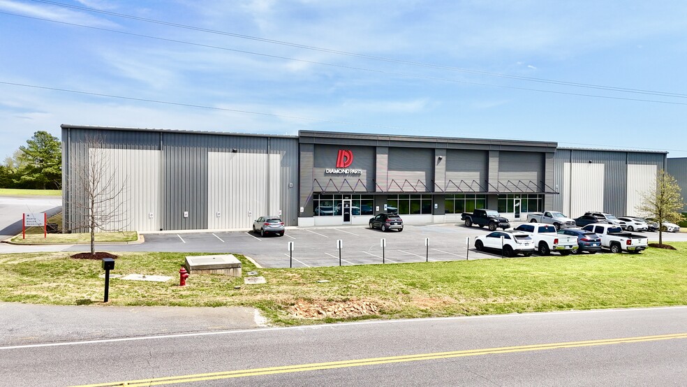 Primary Photo Of 354 Mayfield Rd, Duncan Service For Lease