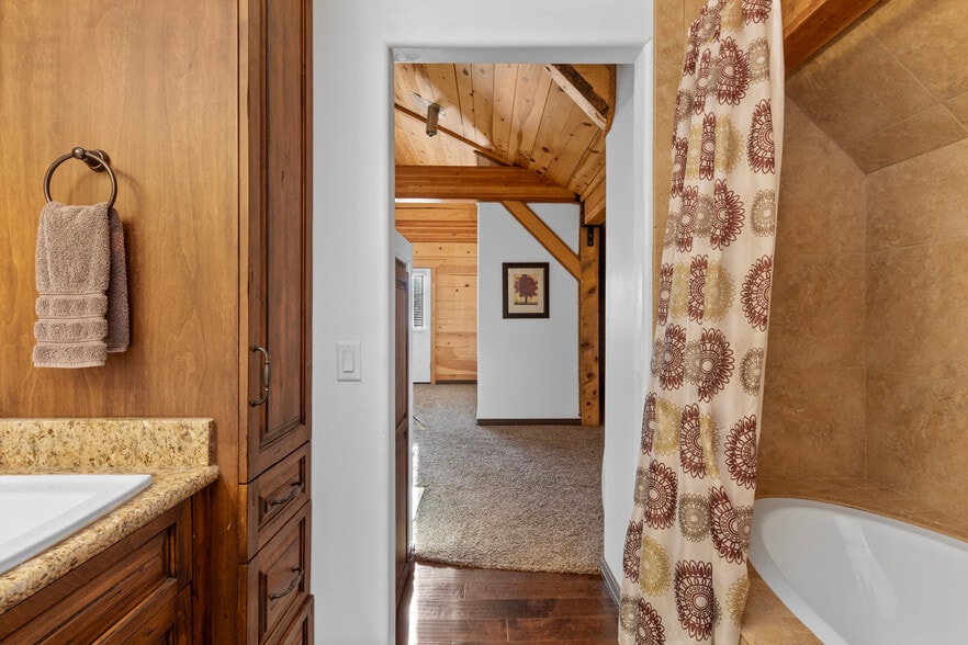 More Photos Of 1613 Black Canyon Rd, Heber Lodge Meeting Hall For Sale