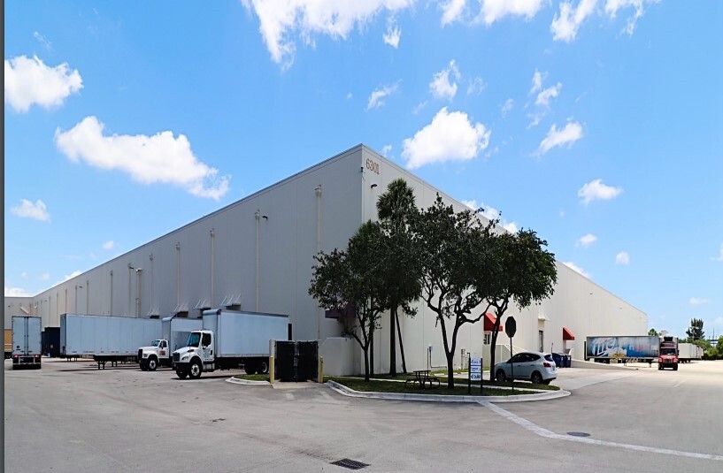 Primary Photo Of 6301 E 10th Ave, Hialeah Warehouse For Lease