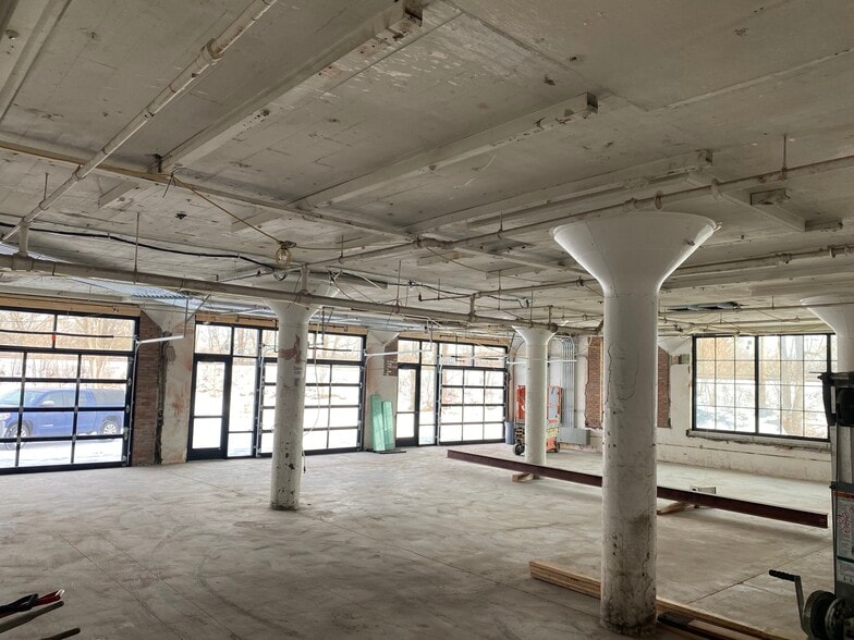 More Photos Of 655 19th Ave NE, Minneapolis Manufacturing For Lease