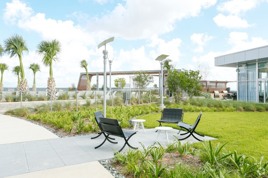 More Photos Of 2929 Weslayan St, Houston Apartments For Lease