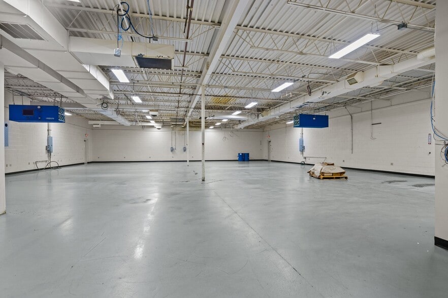 More Photos Of 157 Industrial Dr, King Warehouse For Lease