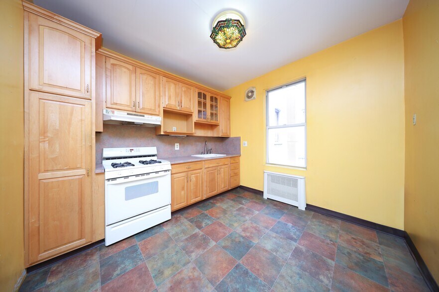 More Photos Of 4518 11th Ave, Brooklyn Storefront Retail Residential For Sale