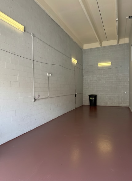 More Photos Of 4616 NW 133rd St, Opa Locka Warehouse For Lease