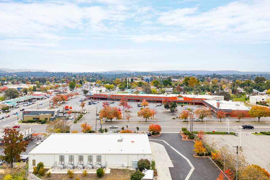 More Photos Of 1815-1985 Oro Dam Blvd E, Oroville Department Store For Sale