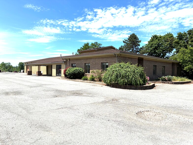 Primary Photo Of 1249 Lehigh Station Rd, Henrietta Warehouse For Lease