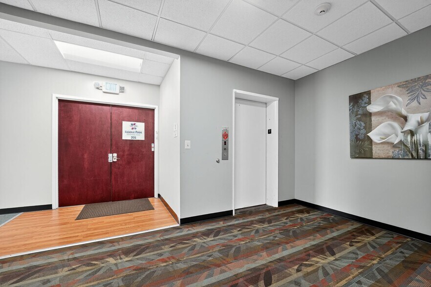 More Photos Of 5820 York Rd, Baltimore Medical For Sale