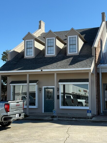 Primary Photo Of 4601 S Sherwood Forest Blvd, Baton Rouge Storefront Retail Office For Sale