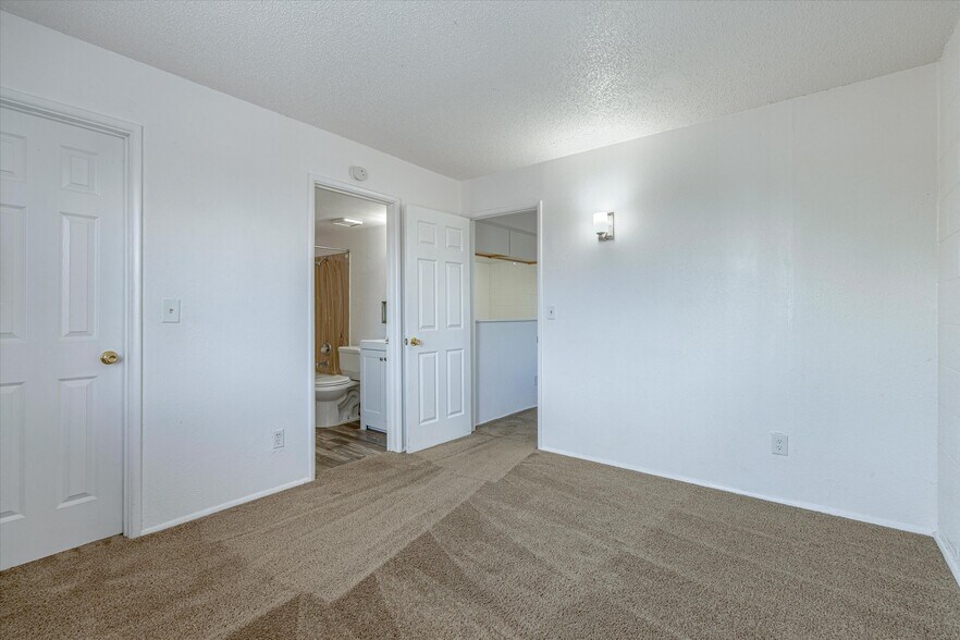 More Photos Of 5770 S Jeanette Blvd, Tucson Apartments For Sale