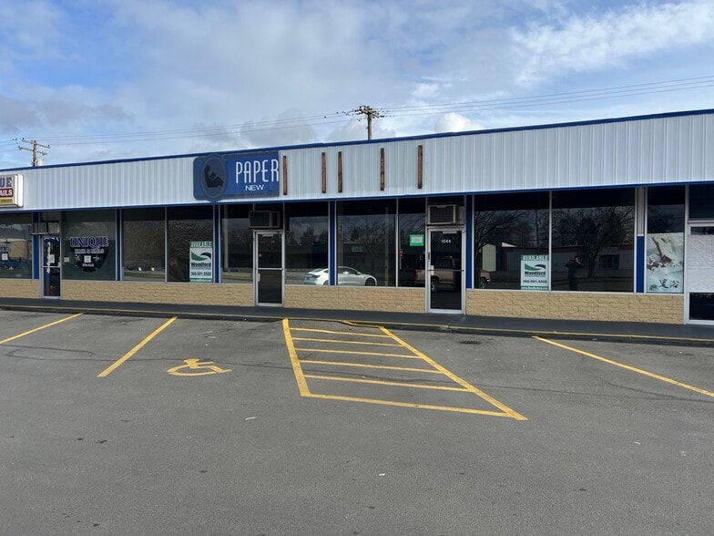 More Photos Of 1008-1048 14th Ave, Longview Storefront Retail Office For Sale