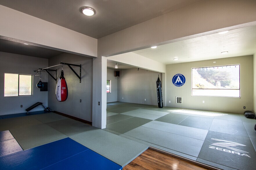 More Photos Of 810 Port Road, Point Arena Restaurant For Sale