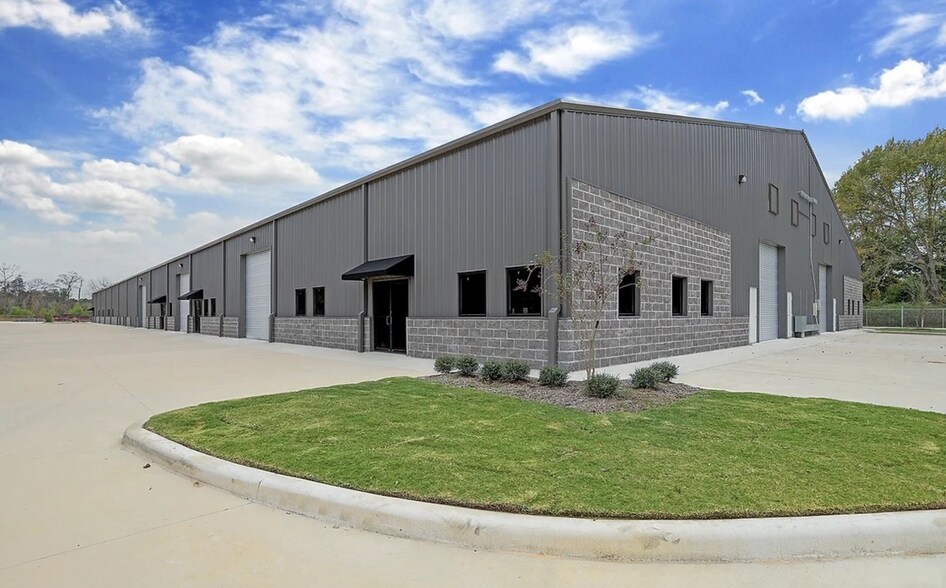 More Photos Of 27359 W Hardy Rd, Spring Warehouse For Lease
