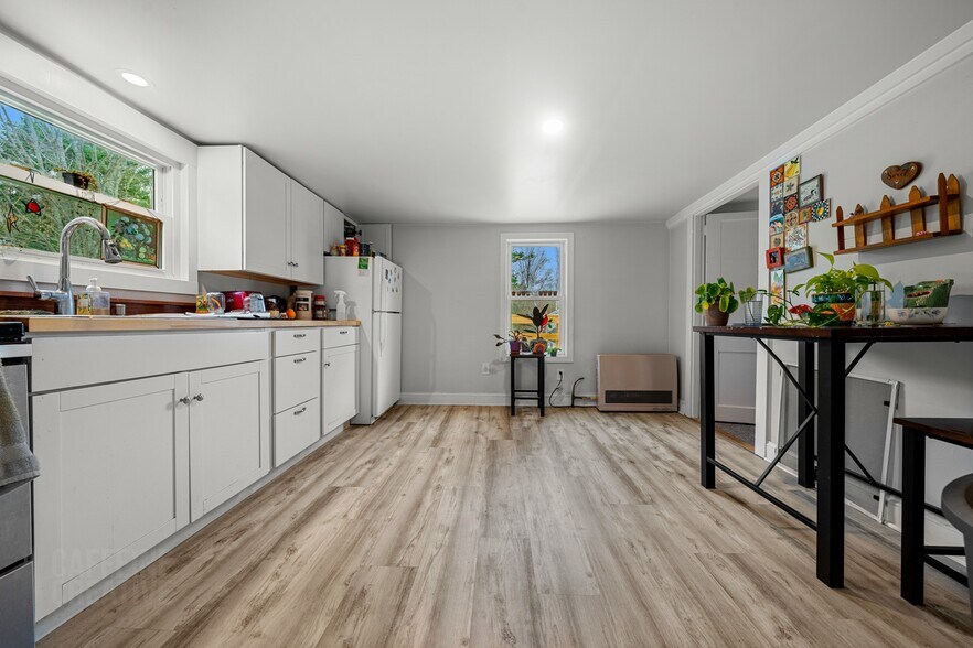 More Photos Of 15 South St, Freeport Apartments For Sale