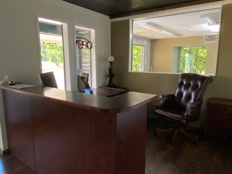 More Photos Of 5315 57th St NW, Gig Harbor Loft Creative Space For Sale