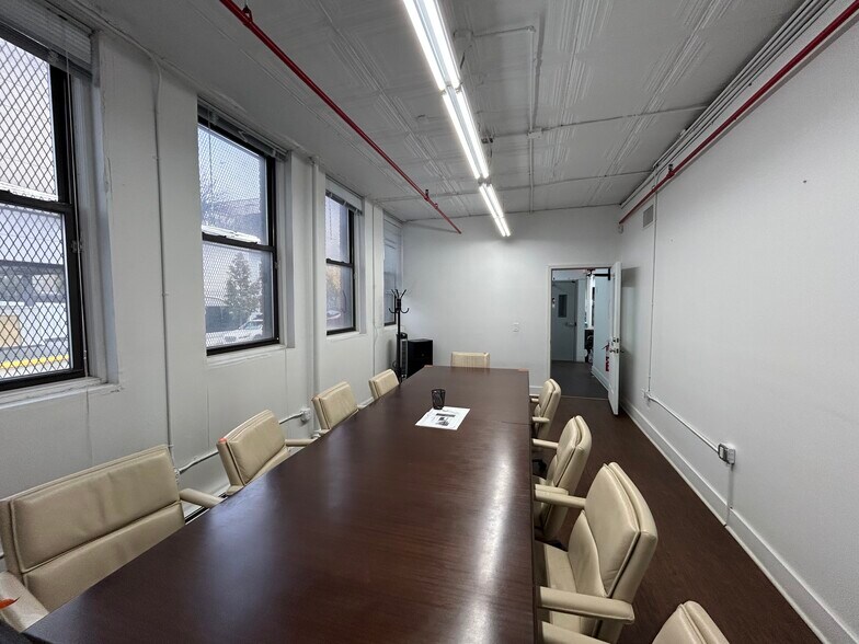 More Photos Of 122-126 18th St, Brooklyn Warehouse For Lease