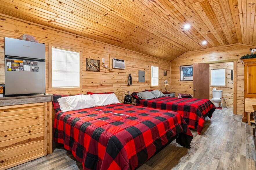 More Photos Of 1350 Moxley Camp Rd, Karnack Specialty For Sale