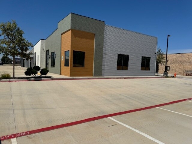 More Photos Of 8341 Upland Ave, Lubbock Office For Sale