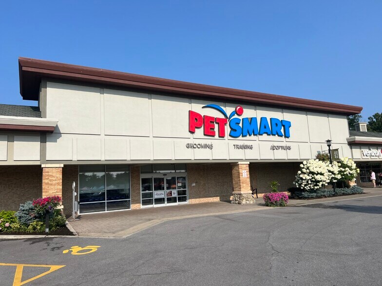 More Photos Of 123 Grey St, East Aurora Unknown For Lease