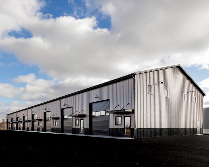 More Photos Of 71 N Kings Chapel Dr, Troy Flex For Sale