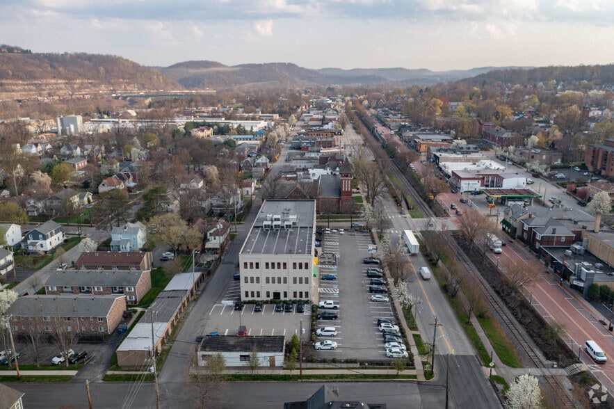 More Photos Of 333 Allegheny Ave, Oakmont Office For Lease