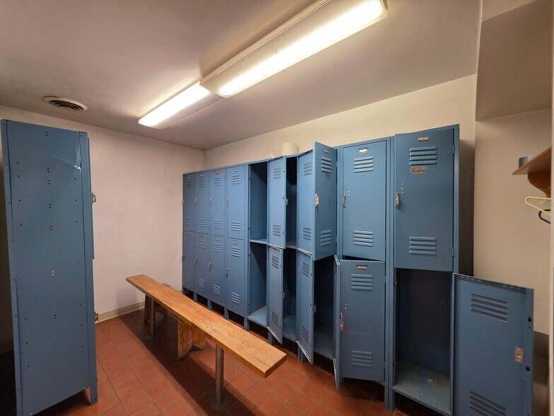 More Photos Of 810 22nd Ave, Greeley Warehouse For Lease
