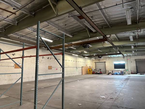 More Photos Of 15001 S Figueroa St, Gardena Distribution For Lease
