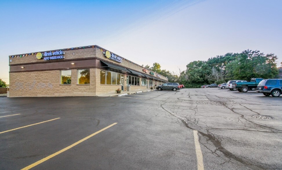 More Photos Of 110 S Neltnor Blvd, West Chicago Freestanding For Lease