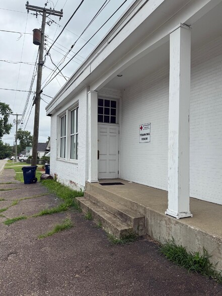 More Photos Of 4201 Blackburn Ave, Ashland Medical For Sale