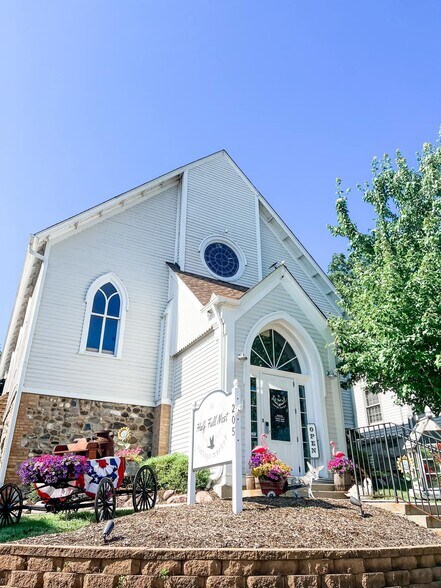 More Photos Of 205 W Main St, West Dundee Office For Sale