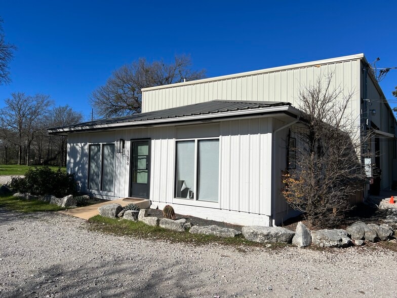 More Photos Of 5206 Beacon Dr, Austin Warehouse For Sale