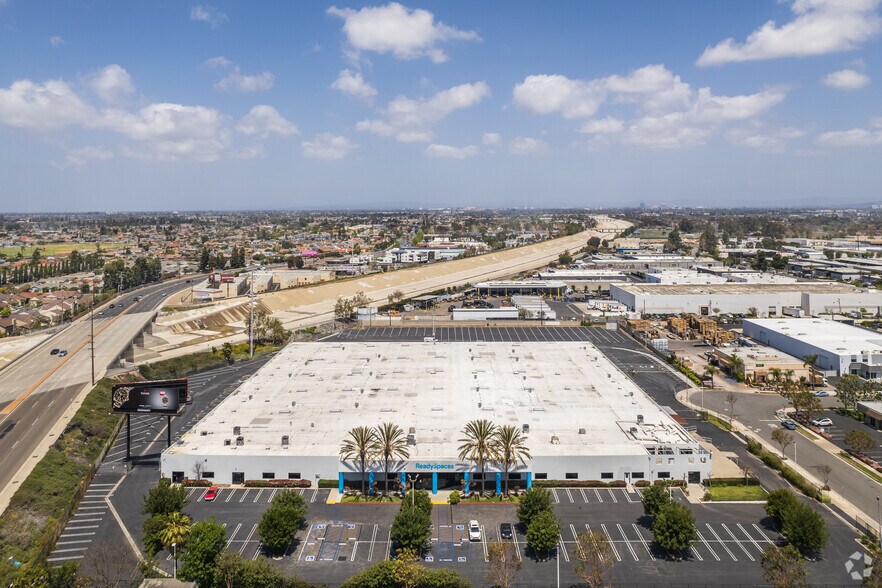 More Photos Of 3731 Warner Ave, Santa Ana Warehouse For Lease