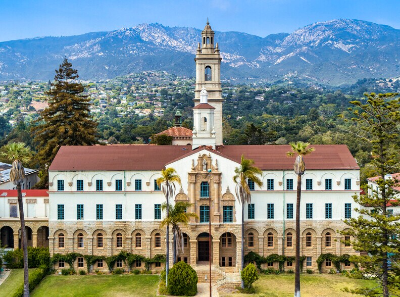 More Photos Of 2300 Garden St, Santa Barbara Schools For Sale