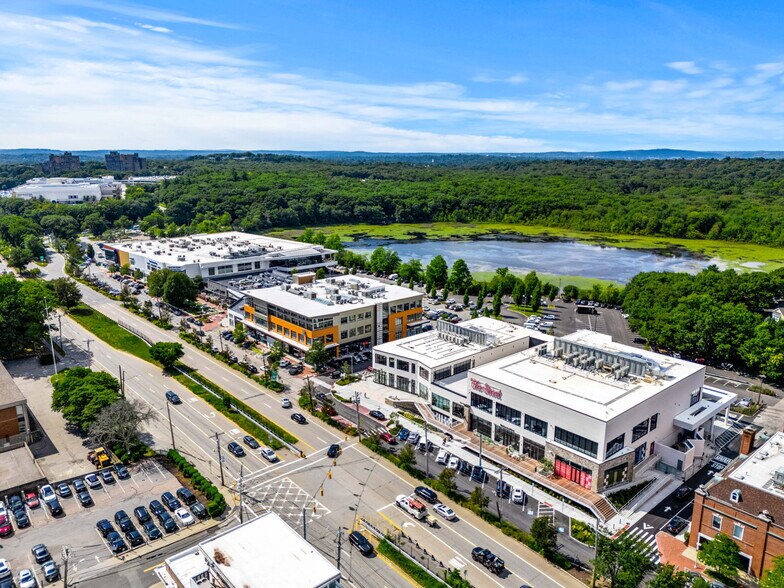 More Photos Of 678 Dedham St, Newton Specialty For Sale