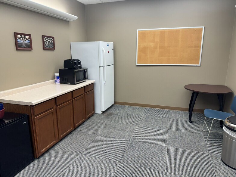 More Photos Of 2709 McGraw Dr, Bloomington Office Residential For Sale