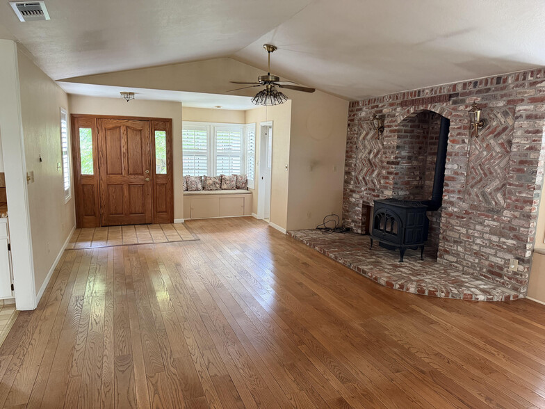 More Photos Of 903 W Highway 12, Lodi Land For Sale