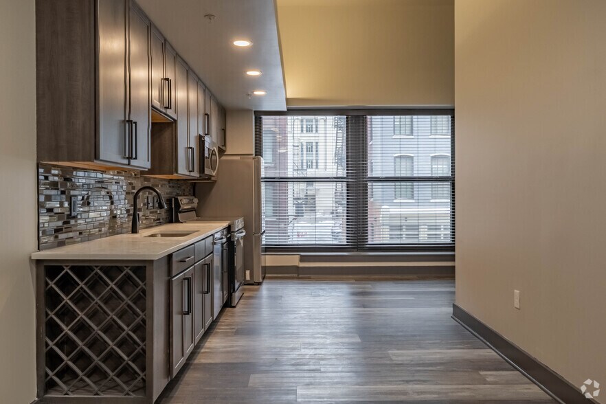 More Photos Of 830 Main St, Cincinnati Apartments For Lease